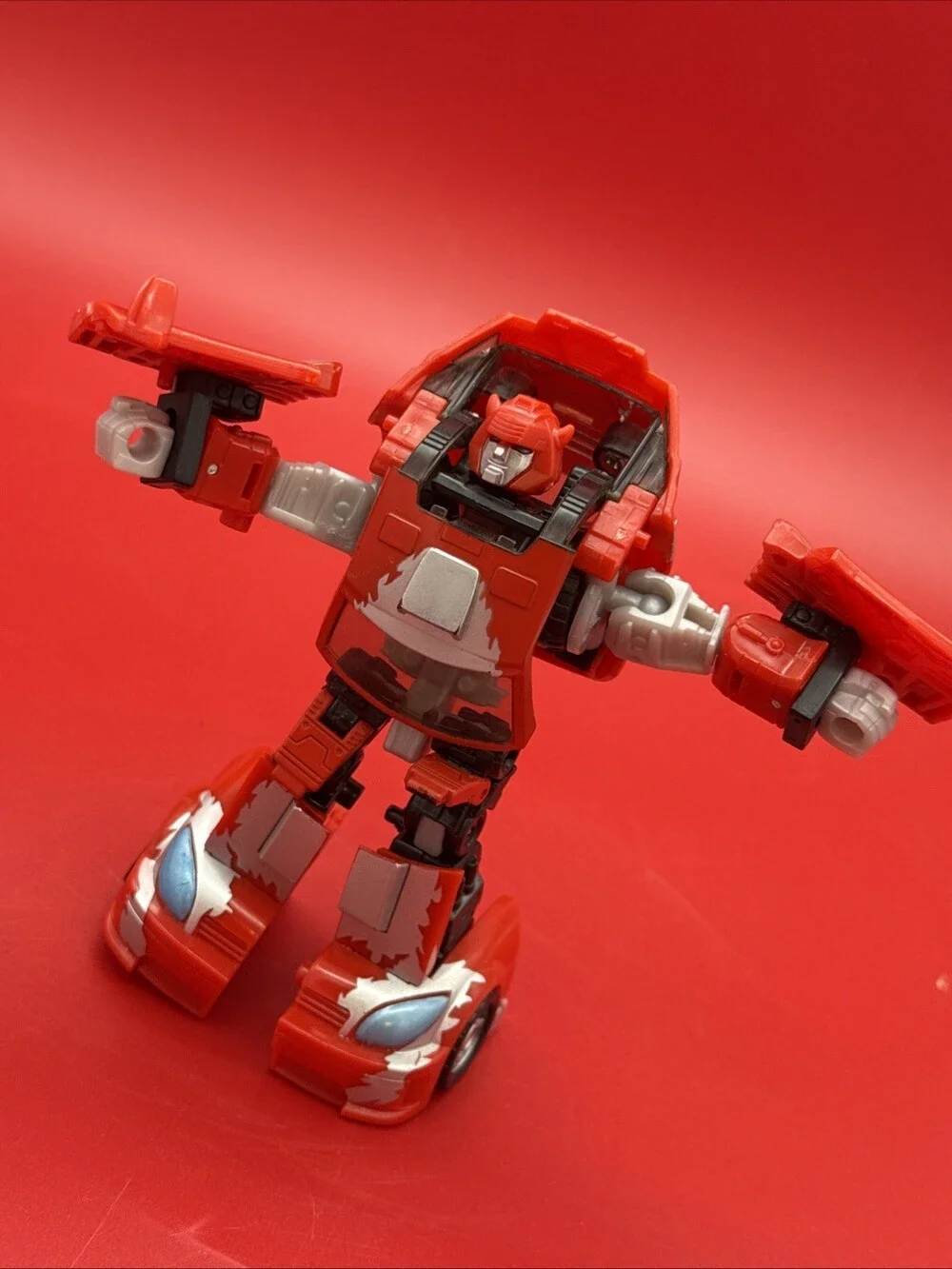 Transformers Deluxe Classics Cliffjumper Hasbro